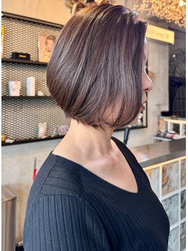 ヘアーリビング 730 宜野湾 730 bob style 切りっぱなし/ミルクティー/グレージュ/ボブ