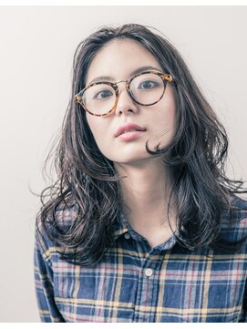 トラッド ヘアサロン(Trad.hair salon) センターパート×メガネ女子