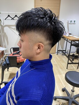 エイル 北堀江(Eir) ブルーブラック フェード