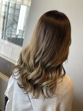 アヴァンティ ヘアーアンドスパ(avanti hair&spa) グラデーション×ミルクティーベージュ