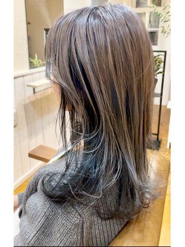 テラス(Terasu) 函館/アッシュ/ブリーチ/透明感/つや髪