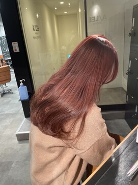 アイリー 名古屋(A/LEE) ワインレッド／暖色カラー／ブリーチカラー／ロングヘア