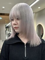 ソル ジングウマエ(SOL JINGUMAE) 原宿切りっぱなしミディアムボブハイトーンケアブリーチカラー◆