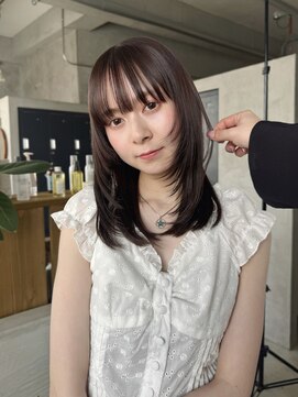 テトヘアー(teto hair) シースルーバング、ミディアムレイヤー、グレージュ
