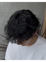 波巻きパーマで創る、抜け感と動きのある最旬スタイル