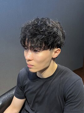 ビーダンディー(Bee dandy) ビジネスツーブロックショートウルフ フォワードパーマ