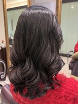 アメリ バイ アピッシュ(Amelie by apish) コテ巻き風パーマ韓国風パーマミディアムパーマ前髪パーマ