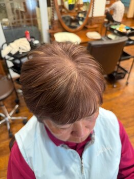 CHERE【シェール】の写真/「隠す」から「魅せる」へ。グレイとファッションカラーを自在に操り、あなたの理想を最優先にデザイン。