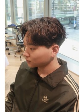 ファースト 仙台店(first) 【メンズ山田】10代20代 パーマ残りを活かす大人センターパート