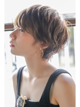 カライングドゥ(ing deux) 大人可愛い20代30代40代黒髪前下がりショートボブ丸みショート◎