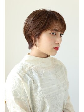 エクリ 麻布十番(equri) ミントアッシュが可愛い大人小顔ショート