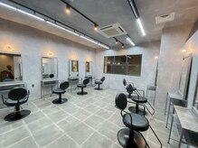 LUXBE Li-ka 鹿児島中央駅前店の居心地の良さ《Wi-Fi完備&タブレットで雑誌が読み放題！！》