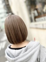 サーティーン(THIRTEEN) ハイトーンボブveganWカラー(20代)