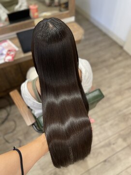 アトリエ シュシュ(atelier chou chou) さらつや絹髪ストレート【髪質改善/縮毛矯正/新宿髪質改善】