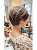 ふんわりショート小顔ヘア簡単スタイリングツヤ髪スタイリング