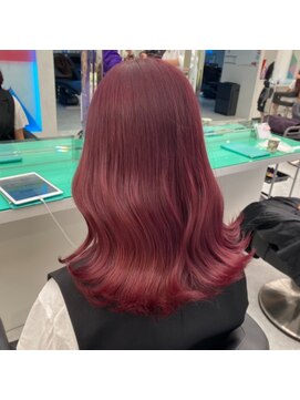 オグジュアリー 表参道(aux.) 《Akari》透明感あるレッドピンク