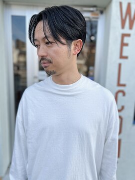 フォーコーナーズカットショップフェイビーズ 名古屋西(FourCornersCutShop favey's) 刈り上げないセンターパート