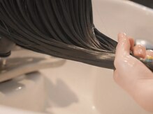 ほ～ぷの雰囲気（毛穴や頭皮汚れを洗い流し、トリートメント浸透をサポートします）