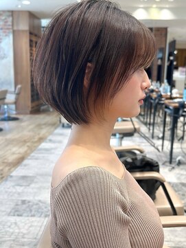 アフロート ルヴア(AFLOAT RUVUA) 似合わせ ショート ボブ 30代 40代 小顔 新宿 ひし形 前上がり