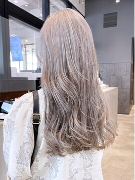 シオン(shion) ロングホワイトグレージュ顔周りレイヤー_ba361561