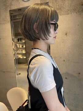 ニール(nier) レイヤーボブレイヤーカットボブカットオリーブカラー