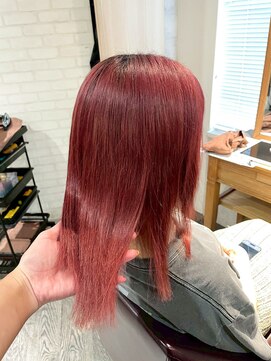 アフィナー(Afinar) 【横浜/横浜駅】赤髪×ストレートで魅せる個性派Style