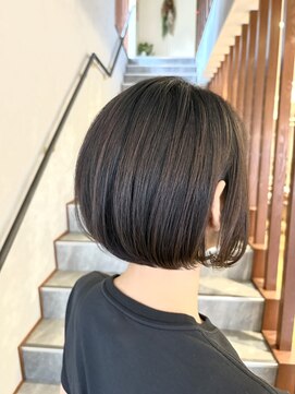 ヴィサージュメゾン(VISAGE maison) 丸みショートボブ