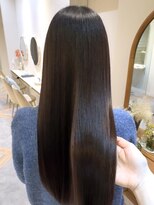 アンド ラ ブランシュ(&.La Blanche) 大人ガーリー/ダークアッシュ/ミディアムレイヤー