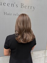 ヘアリラクゼーション クインズベリー(Hair Relaxation Queen's Berry) デザインカラーハイライトでおしゃれカラー10.9