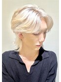 似合わせミディアムウルフセンターパートメンズ抜きっぱブロンド