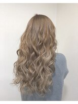 ヴィダ クリエイティブ ヘアーサロン(Vida creative hair salon) デザインカラーミルクティーベージュ