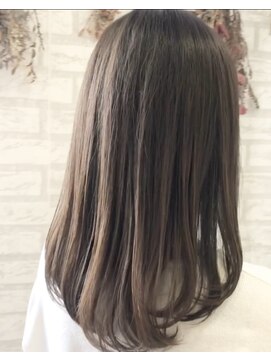 シエロ  池袋西口(Cielo) マットベージュ×サラツヤワンカール