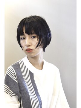 ラーサ(LaHzA) モード感漂う前下がりショート