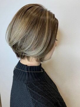 アンソメット 上津店(UN SOMMET) 女性らしさを引き立たせるショートボブ[UNSOMMET_KAZUMI]