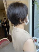 暗髪でも軽やかなショートボブ☆