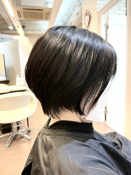 アンラヴェスト(AN LOVEST mashup hs) 黒髪ショート/横顔美人