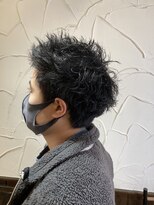 ナディアバイカリス(Nadia by charis)&nbsp;ツイスト|アップバング|メンズ|ショート|フェード|カット