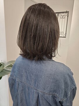 ヘア ケア ディエイチケー(HAIR CARE DHK) ブルー系レイヤーボブ