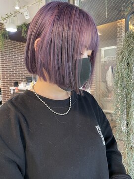 ヘアーアンドメイク ビス(HAIR&MAKE bis) 色落ちベージュ紫カラー×ミニボブ/ハイトーン【青柳みゆ】