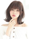 ひし形シルエットで小顔効果ふんわりシアーヨシンモリミディアム
