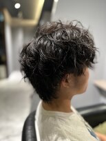 ボルン(BOLEN)&nbsp;キツめ縦落ちスパイラルパーマ