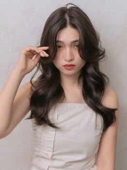 ユナイテッドビューティー 金沢(UNITED BEAUTY)の写真/デジタルパーマで傷んだ髪も大きなカールでゆるふわに♪自然な仕上がりで周りから褒められるスタイルへ☆