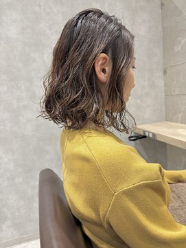 トマト(TOMTO) 【RYOHEI】コテ巻き風パーマ_韓国風_モーブグレージュカラー