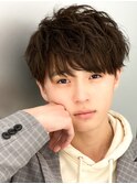 スパイラルパーマツイストパーマアップバング短髪メッシュ