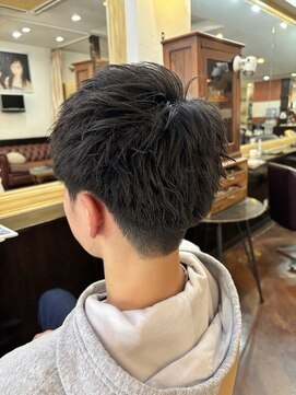 シャンプーボーイアネックス(SHAMPOO BOY Annex) 束間ショート