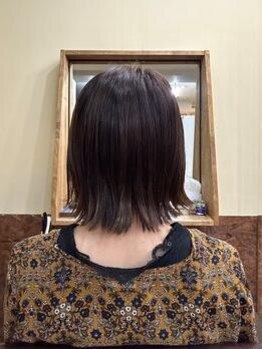 フラッシュ(flash)の写真/salon帰りをキープ☆カットを知り尽くしたスタイリストがお手入れ簡単&楽ちんスタイルをご提案♪