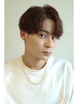 ゴッソ(gosso) センターパート　緩めスパイラル　ナチュラル束間