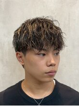 インフィニィト ネオ(INFINITO NEO)&nbsp;2ブロック襟足残しメッシュ　パーマ