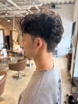 スペックホルダー(Spec Holder)&nbsp;センターパート×メンズパーマ12.13波巻きスパイラル