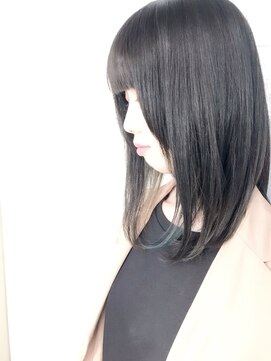 コピーヌ 高田馬場店(Copine) オシャレにワンポイント☆ダークグレージュ×ポイントブルー☆